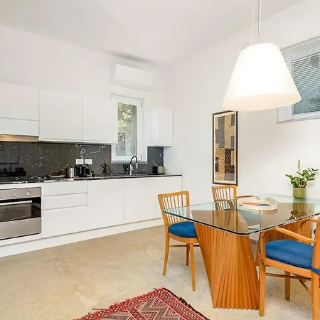 Apartman Independenthouse 5terre Garden , Parking La Spezia